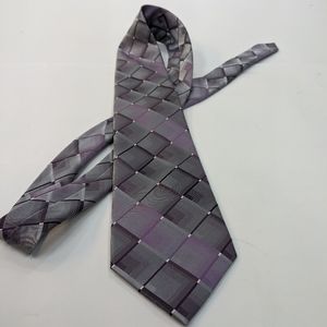 Ties 2/$10, 3/$15 Van Heusen Silk Tie Purple Silver Gray